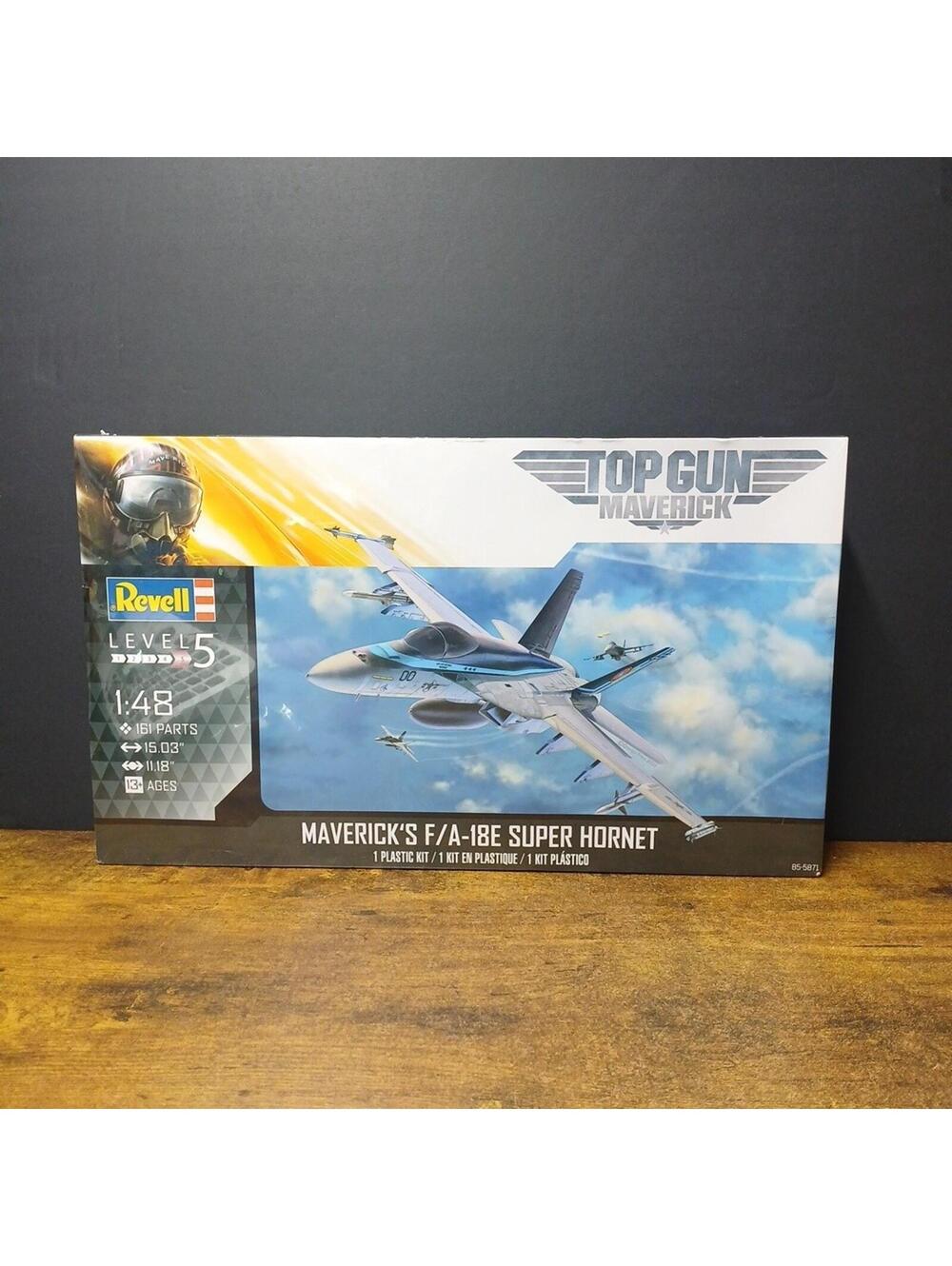 Revell 1:48 Top Gun Maverick's F/A-18E Super Hornet Airplane Kit, 85-5871